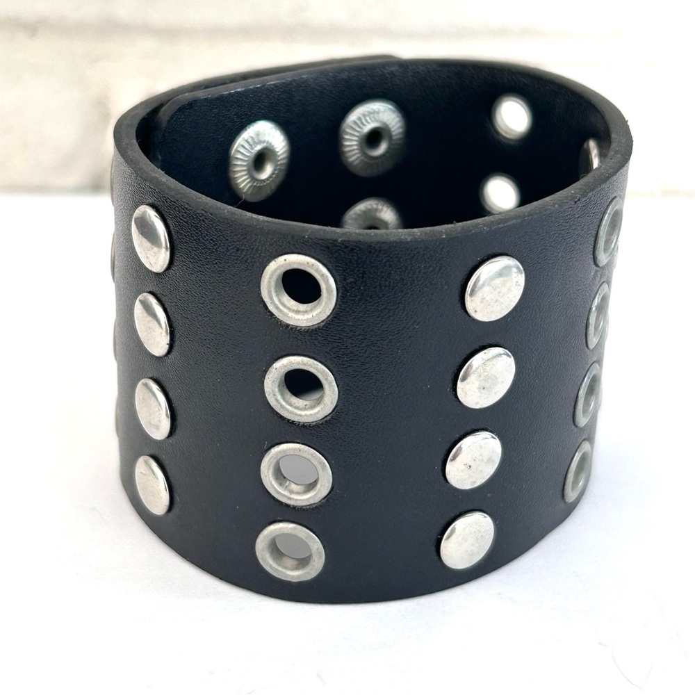 Chunky Black Faux Leather Silver Studded Wrist Band Bracelet 8”-9”